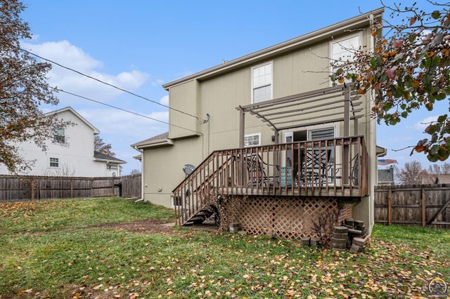 5649 SW 36th ST, Topeka, KS 66614