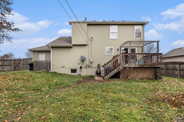 5649 SW 36th ST, Topeka, KS 66614