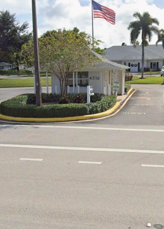 10084 S 42nd Dr Drive 122, Boynton Beach, FL 33436