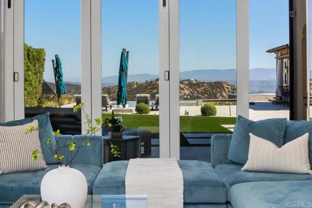 18338 Avenida Apice, Rancho Santa Fe, CA 92067