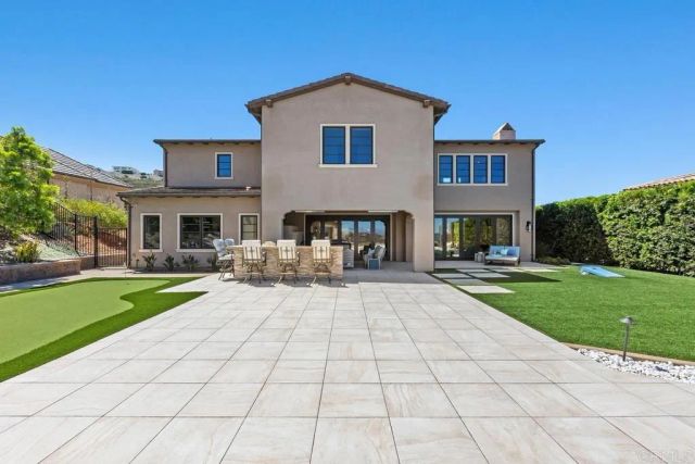 18338 Avenida Apice, Rancho Santa Fe, CA 92067