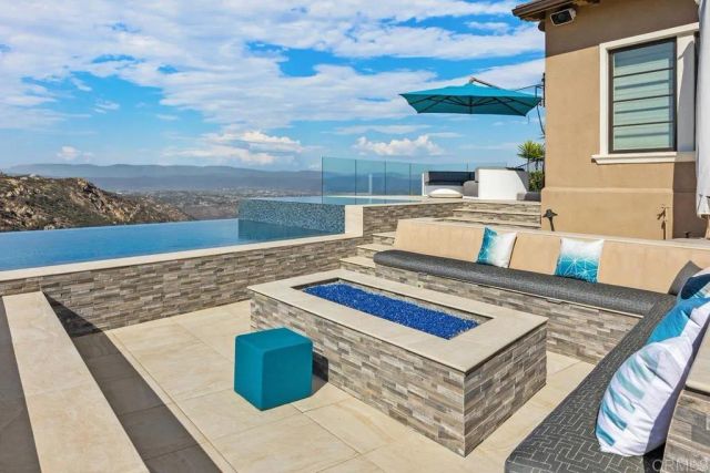 18338 Avenida Apice, Rancho Santa Fe, CA 92067