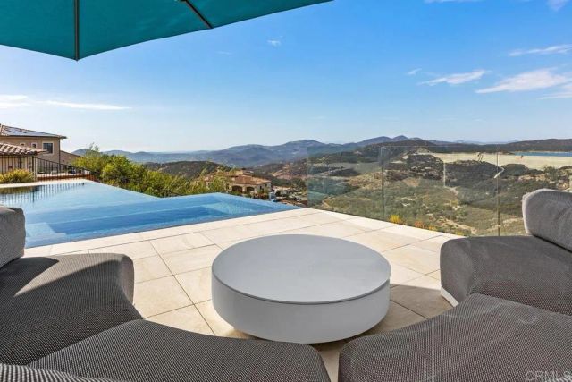 18338 Avenida Apice, Rancho Santa Fe, CA 92067
