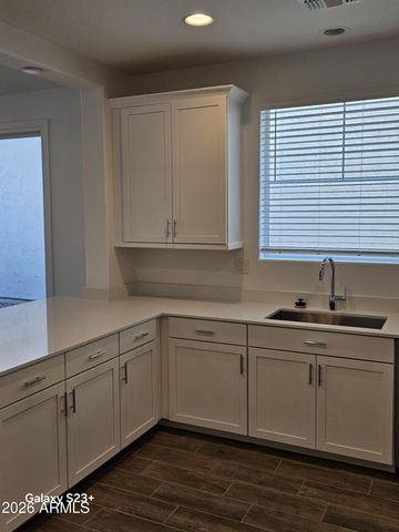3353 S PRIMROSE Avenue, Mesa, AZ 85212