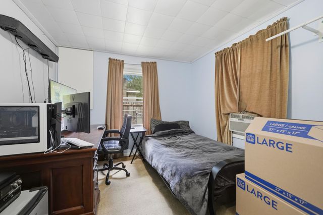1481 Canterbury Avenue, Norton Shores City, MI 49444