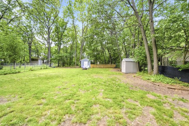 1481 Canterbury Avenue, Norton Shores City, MI 49444