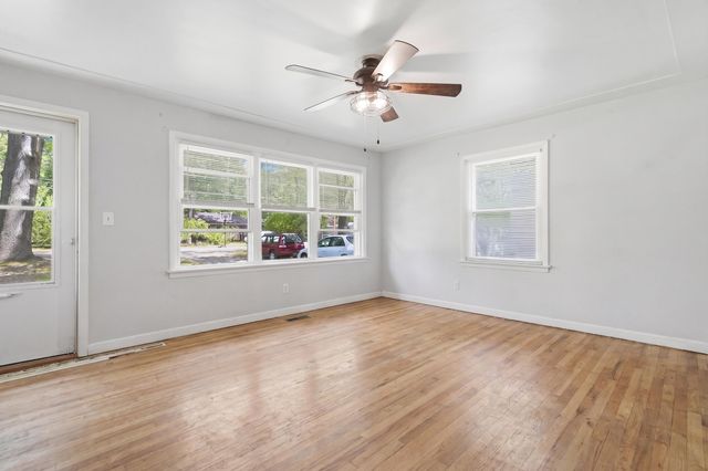 1481 Canterbury Avenue, Norton Shores City, MI 49444