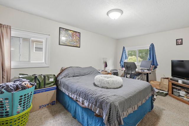 1481 Canterbury Avenue, Norton Shores City, MI 49444