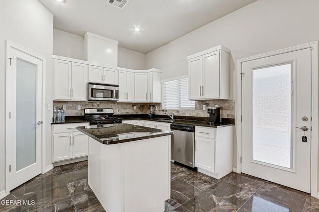 4525 NASHVILLE B, El Paso, TX 79903