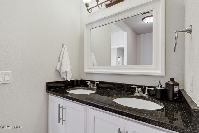 4525 NASHVILLE B, El Paso, TX 79903