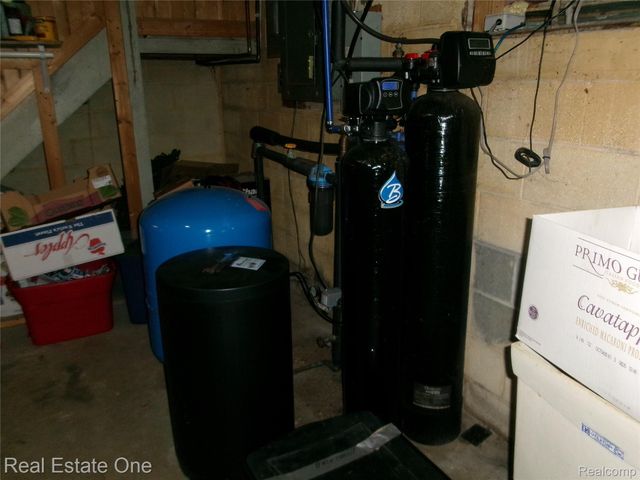 28450 Pontiac Trail, Lyon Charter Township, MI 48178