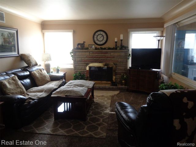 28450 Pontiac Trail, Lyon Charter Township, MI 48178