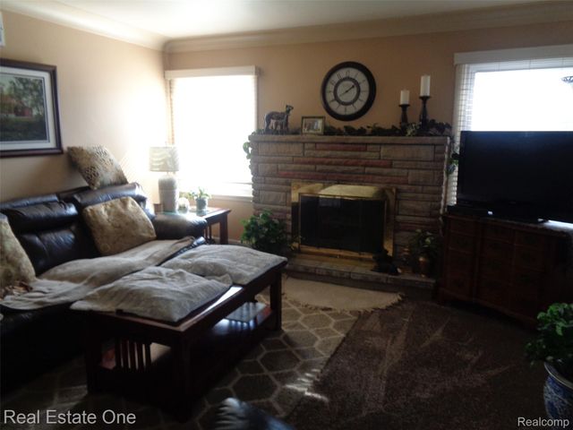 28450 Pontiac Trail, Lyon Charter Township, MI 48178