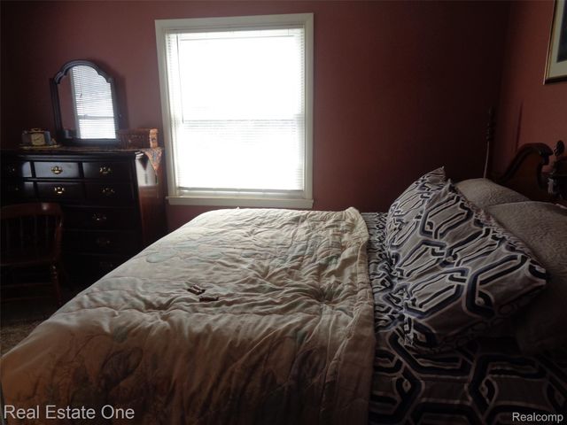 28450 Pontiac Trail, Lyon Charter Township, MI 48178