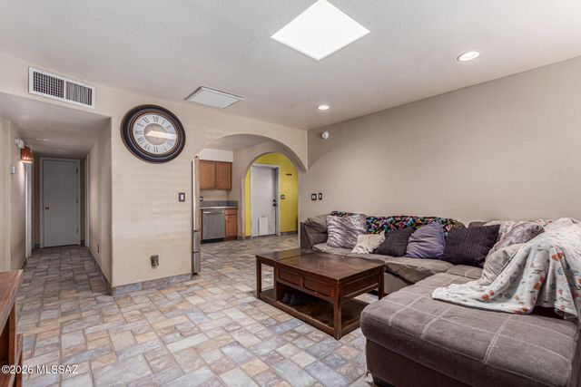 1988 S Longfellow Place, Tucson, AZ 85711