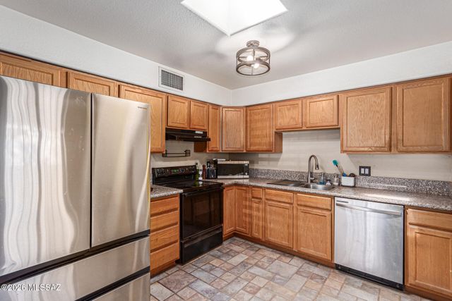 1988 S Longfellow Place, Tucson, AZ 85711