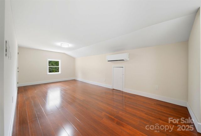 1234 11th Street NW, Hickory, NC 28601