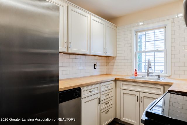1235 N Capitol Avenue, Lansing, MI 48906