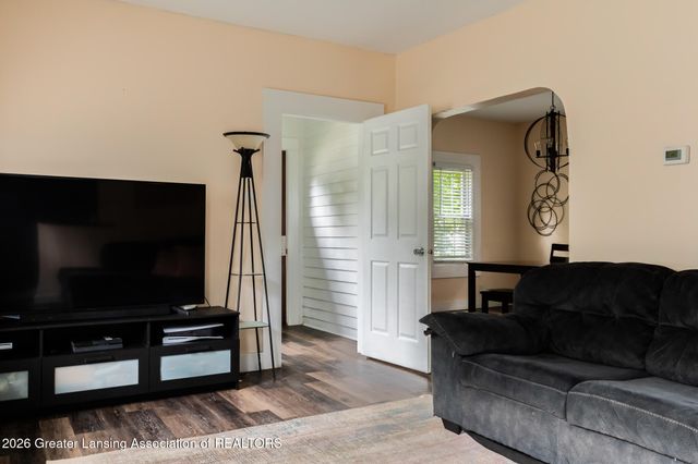 1235 N Capitol Avenue, Lansing, MI 48906