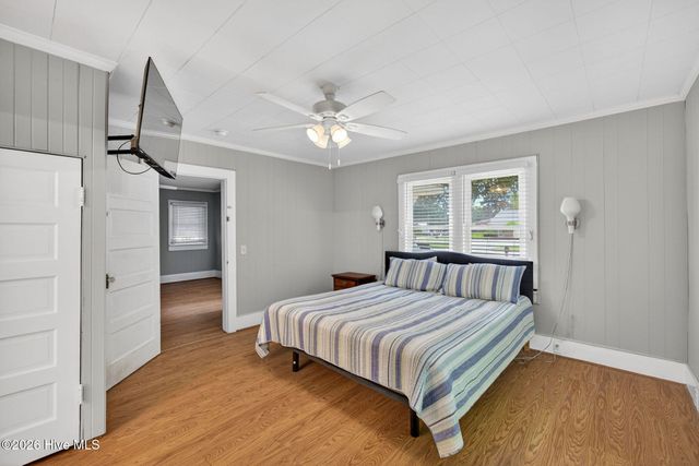 302 W Wilmington Street, Burgaw, NC 28425