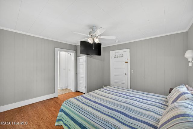 302 W Wilmington Street, Burgaw, NC 28425