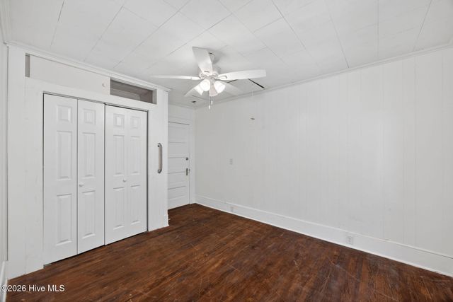 302 W Wilmington Street, Burgaw, NC 28425