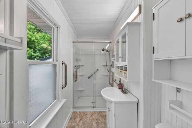 302 W Wilmington Street, Burgaw, NC 28425