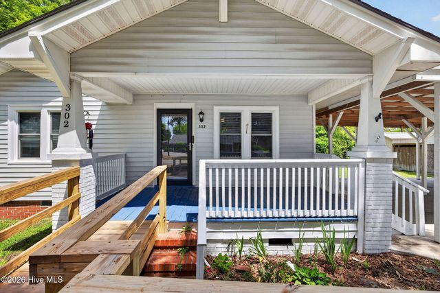 302 W Wilmington Street, Burgaw, NC 28425
