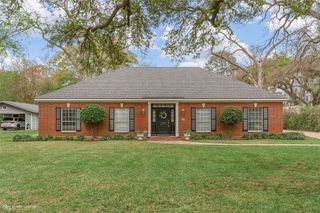 210 Ockley Drive, Shreveport, LA 71105