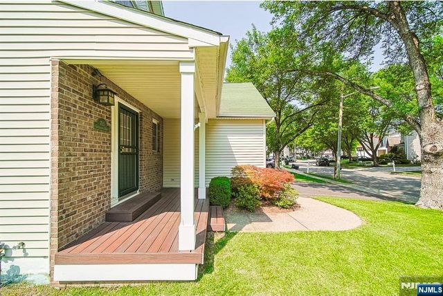705 Gettysburg Place, Paramus, NJ 07652