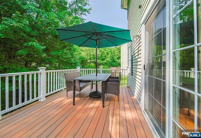 705 Gettysburg Place, Paramus, NJ 07652