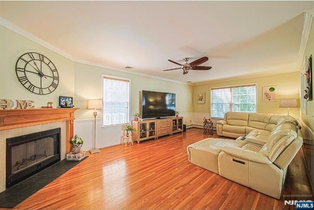 705 Gettysburg Place, Paramus, NJ 07652