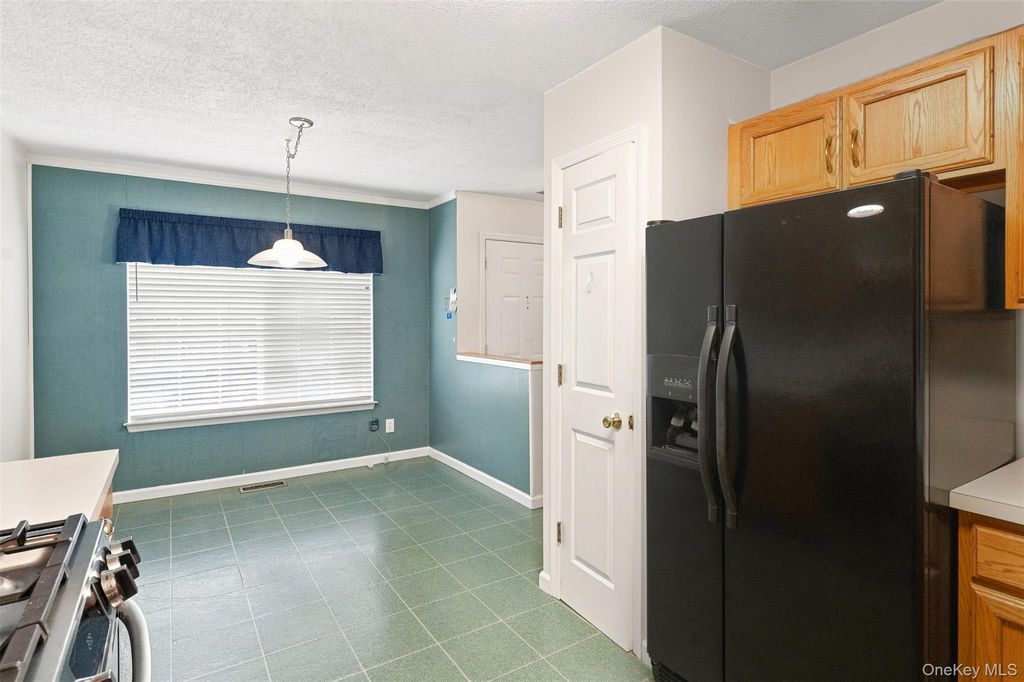 103 Kensington Court, Brewster, NY 10509 — photo 5