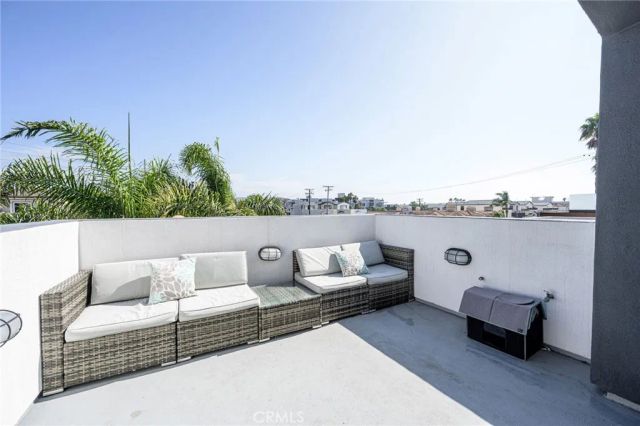 305 2nd, Huntington Beach, CA 92648
