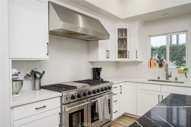 305 2nd, Huntington Beach, CA 92648