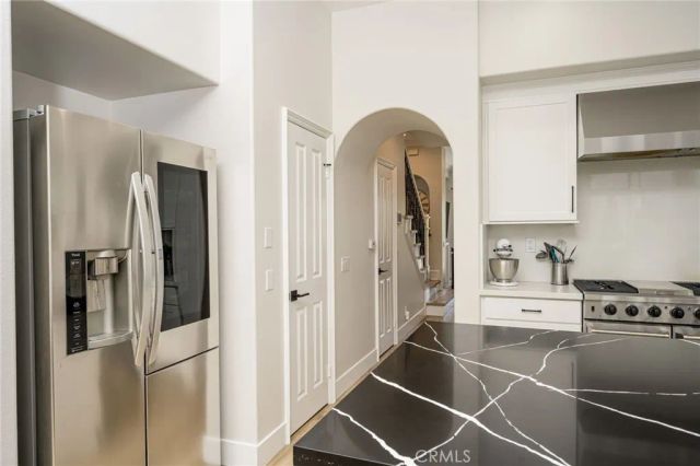 305 2nd, Huntington Beach, CA 92648