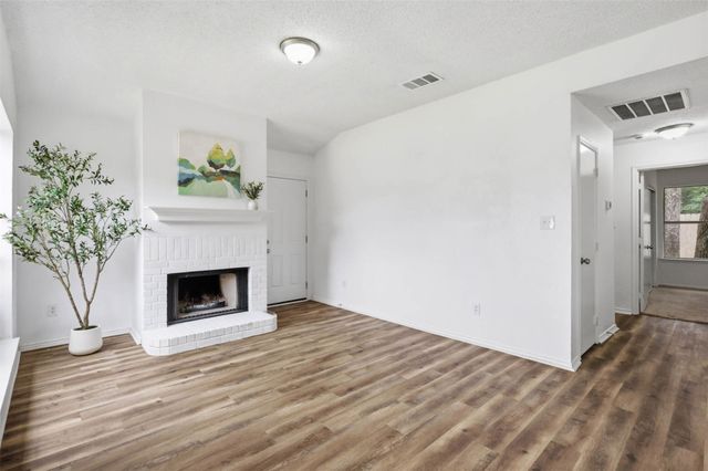 9447 Crimnson Court, Dallas, TX 75217