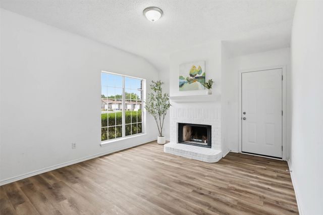 9447 Crimnson Court, Dallas, TX 75217