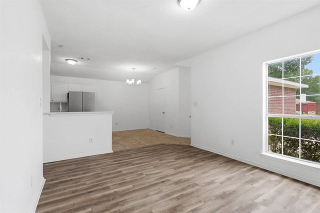 9447 Crimnson Court, Dallas, TX 75217