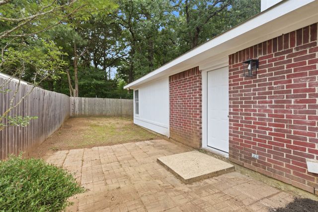 9447 Crimnson Court, Dallas, TX 75217