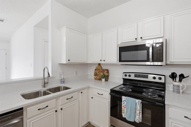 9447 Crimnson Court, Dallas, TX 75217