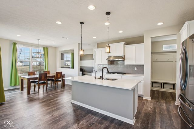 6596 Overlander Lane, Whitestown, IN 46075