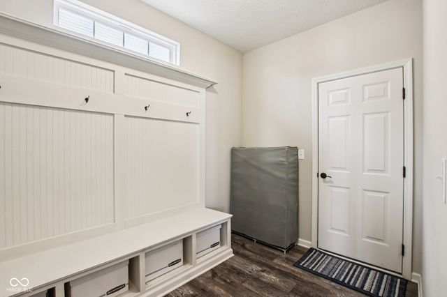 6596 Overlander Lane, Whitestown, IN 46075