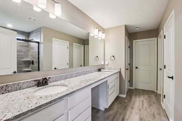 6596 Overlander Lane, Whitestown, IN 46075