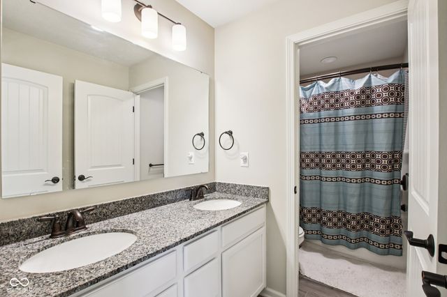 6596 Overlander Lane, Whitestown, IN 46075