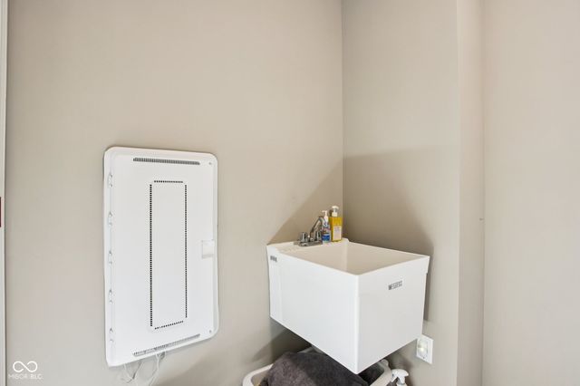 6596 Overlander Lane, Whitestown, IN 46075