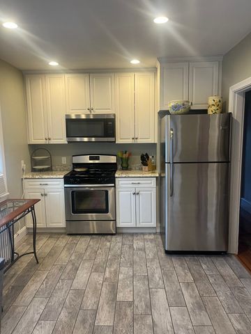 24 Paine St 2, Winthrop, MA 02152