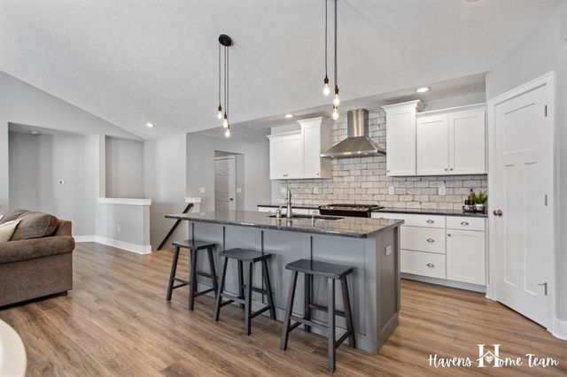 2698 Red Bud Drive 18, Zeeland, MI 49464