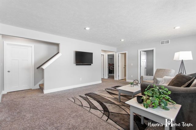 2698 Red Bud Drive 18, Zeeland, MI 49464