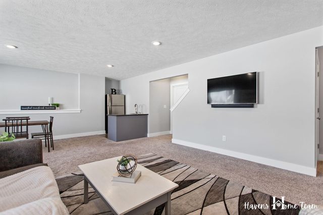 2698 Red Bud Drive 18, Zeeland, MI 49464